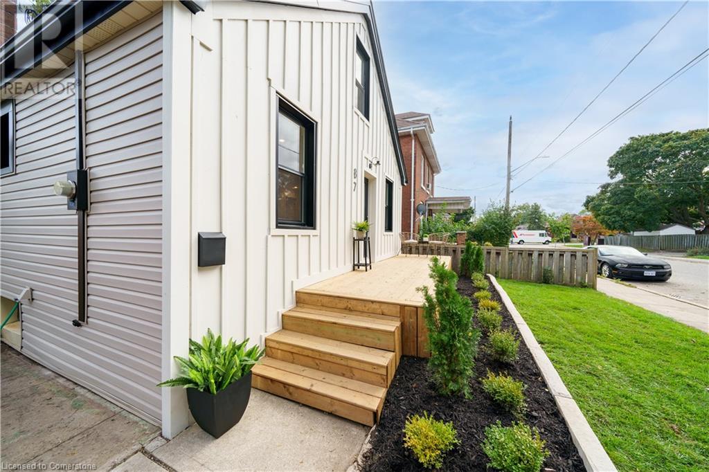 87 Drummond Street, Brantford, Ontario N3S 5Z8 - Photo 3 - XH4206349