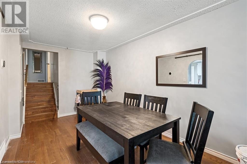 2 1/2 Leaside Drive, St. Catharines, Ontario  L2M 4G5 - Photo 4 - 40661356