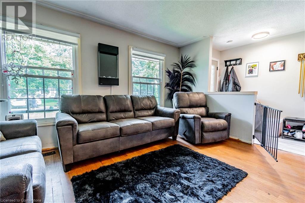 2 1/2 Leaside Drive, St. Catharines, Ontario  L2M 4G5 - Photo 7 - 40661356