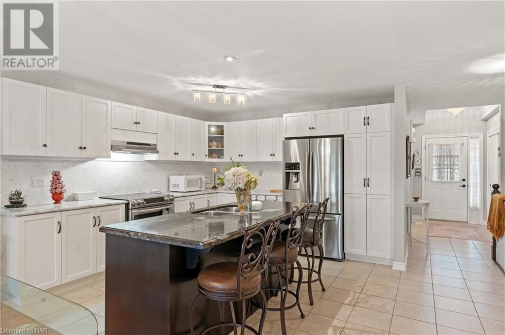 77 Avery Crescent Unit# 11, St. Catharines, Ontario  L2P 0E5 - Photo 4 - 40659064