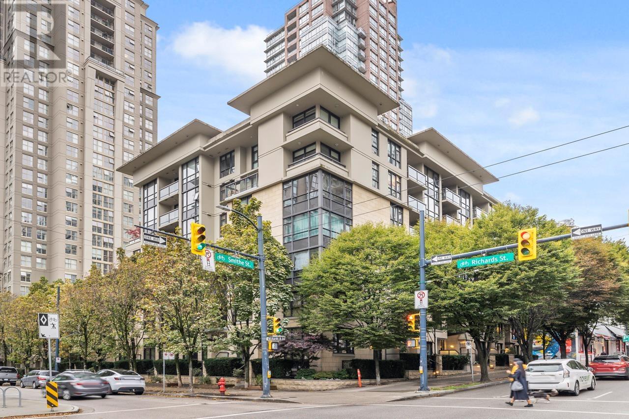 306 538 SMITHE STREET, vancouver, British Columbia