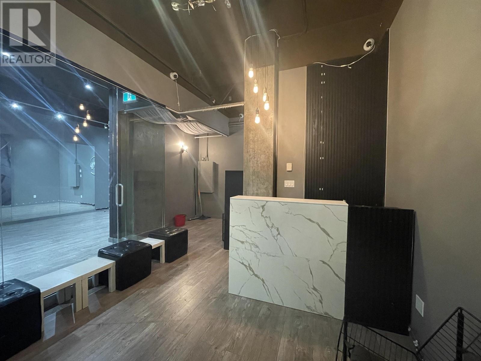 Listing Picture 7 of 18 : 2215 2220-4000 NO. 3 ROAD, Richmond / 烈治文 - 魯藝地產 Yvonne Lu Group - MLS Medallion Club Member