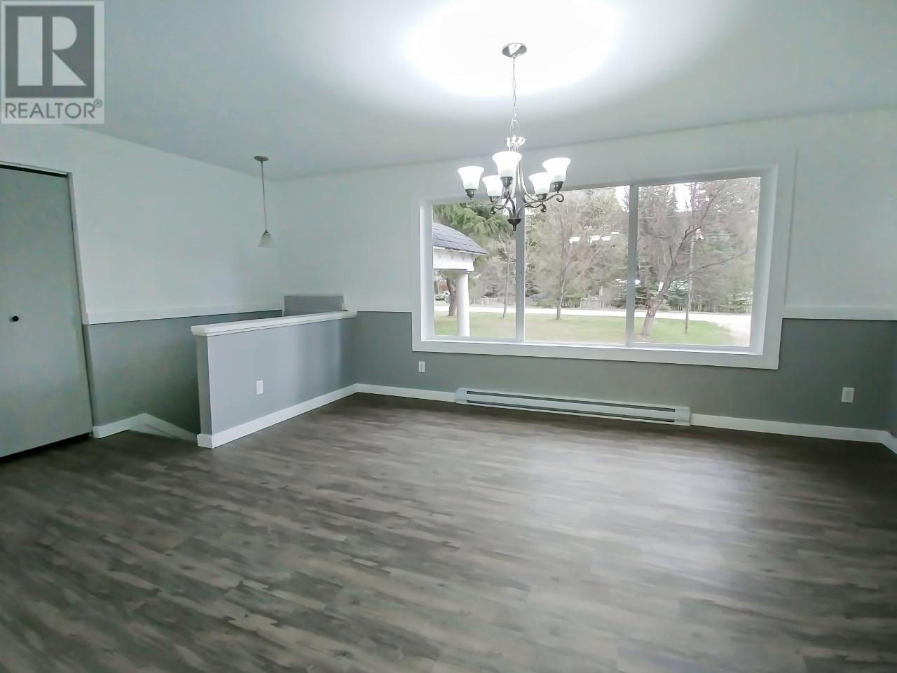 1129 Mountainview Road, Clearwater, British Columbia  V0E 1N1 - Photo 14 - 177965