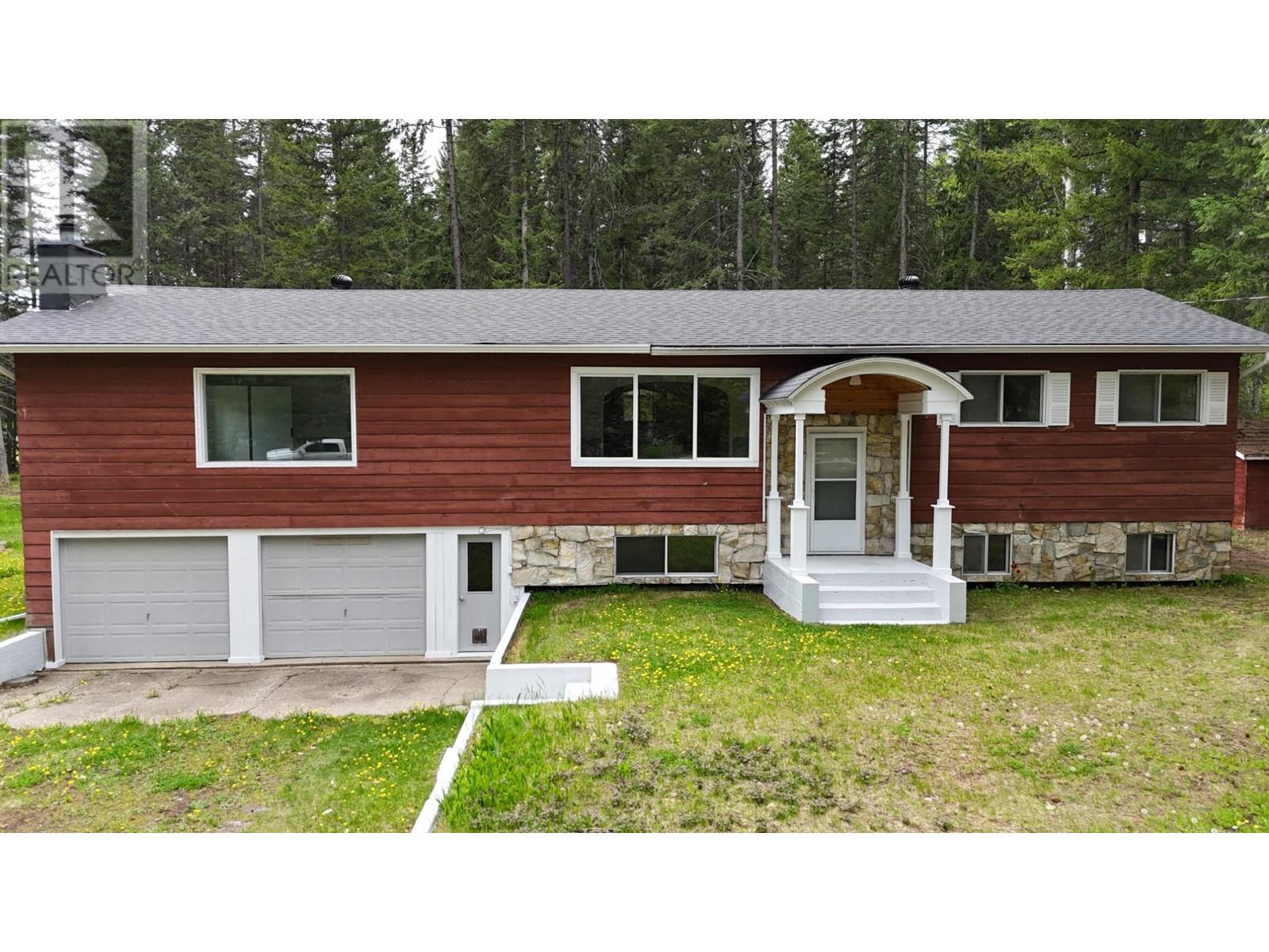 1129 Mountainview Road, Clearwater, British Columbia  V0E 1N1 - Photo 3 - 177965