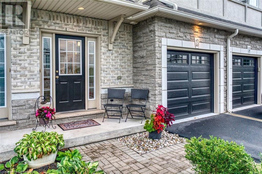 1375 Stephenson Drive Unit# 13, Burlington, Ontario L7S 2M4 - Photo 4 - 40660388