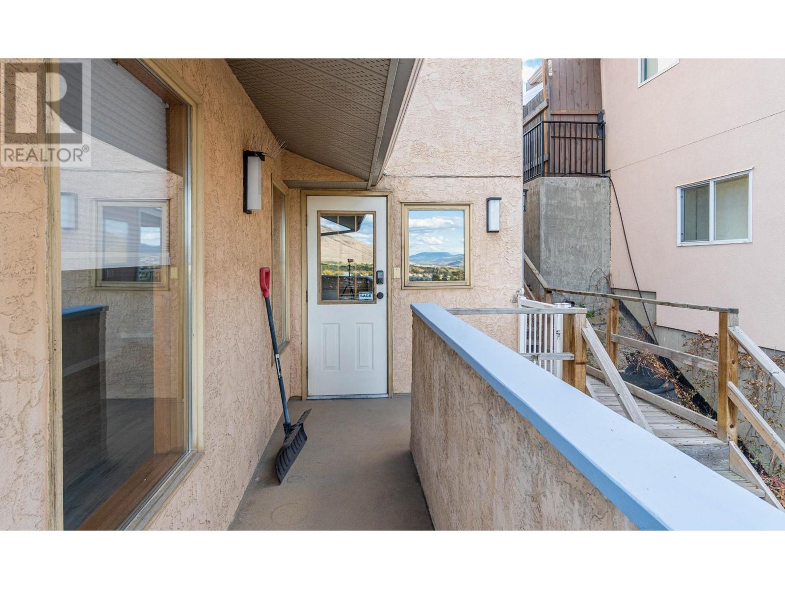 728 Chaparral Place, Kamloops, British Columbia  V2C 5W4 - Photo 12 - 181344