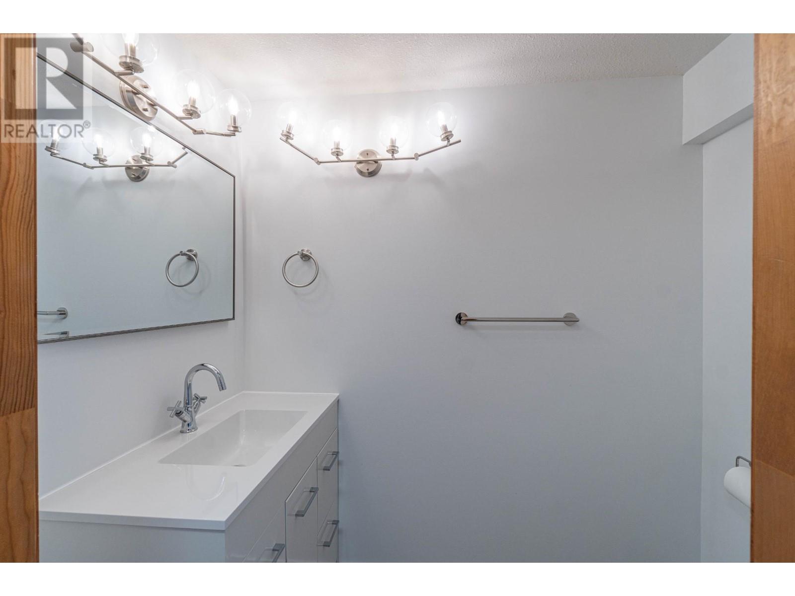 728 Chaparral Place, Kamloops, British Columbia  V2C 5W4 - Photo 14 - 181344