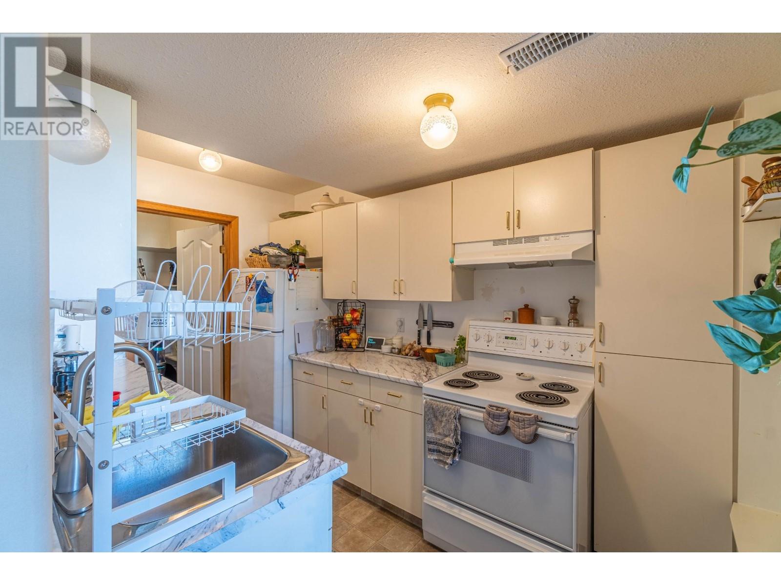 728 Chaparral Place, Kamloops, British Columbia  V2C 5W4 - Photo 29 - 181344