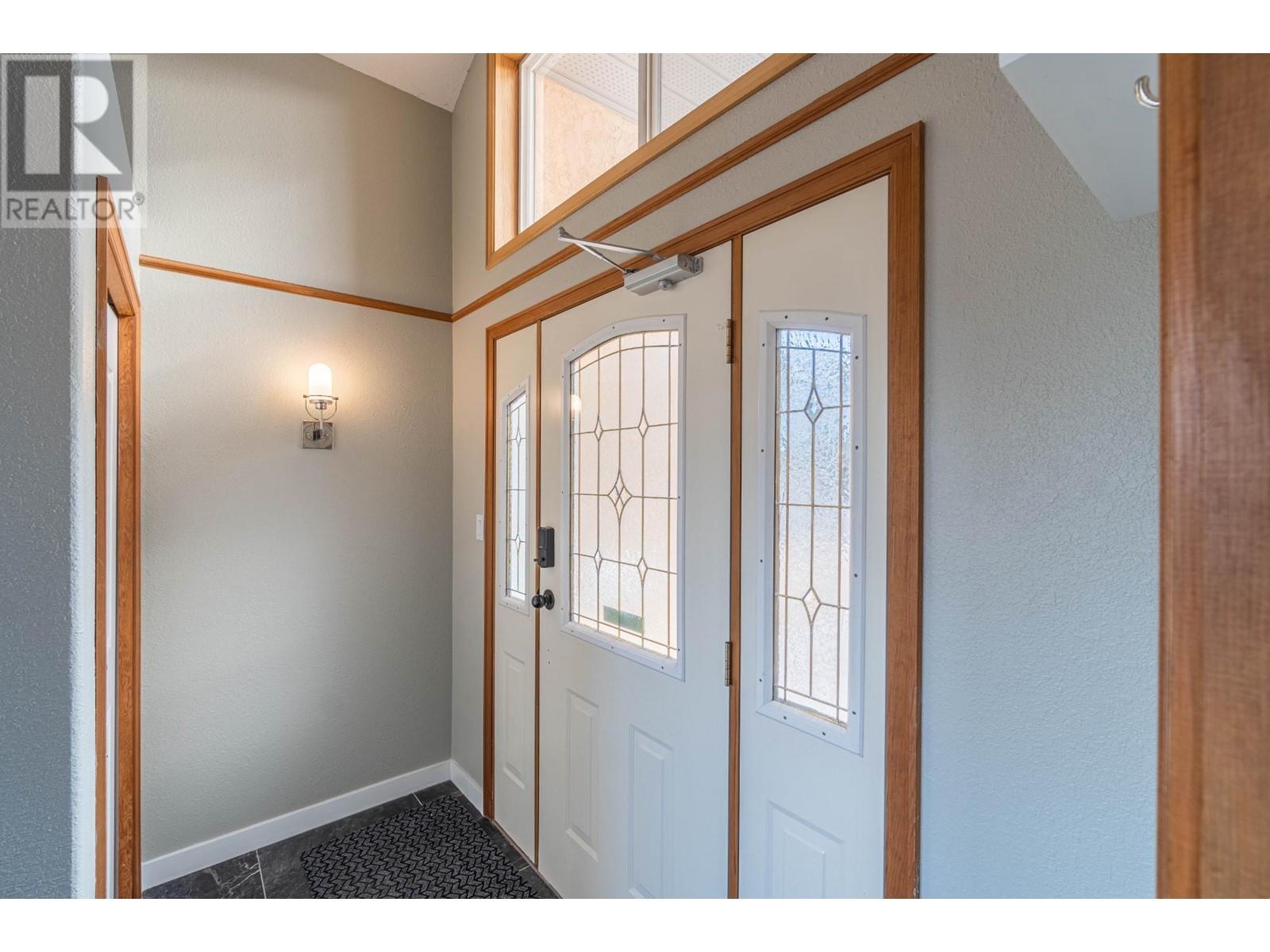 728 Chaparral Place, Kamloops, British Columbia  V2C 5W4 - Photo 5 - 181344