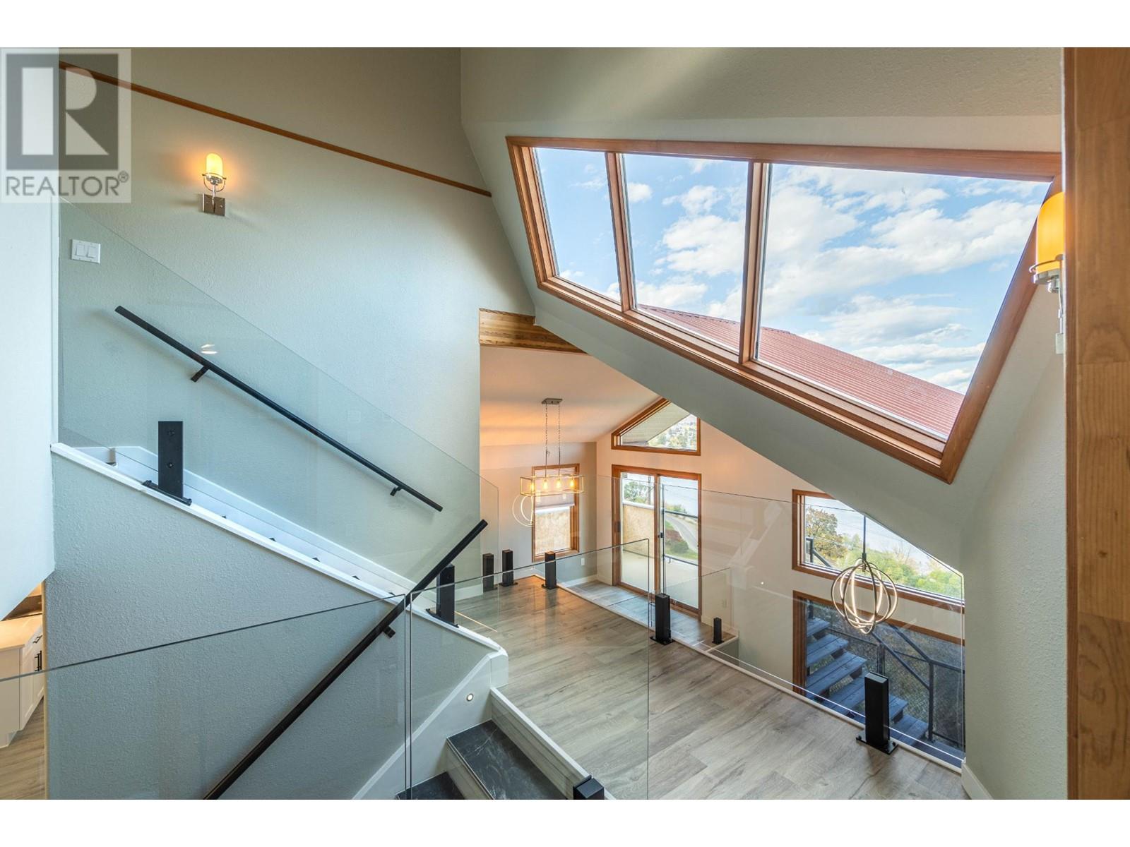 728 Chaparral Place, Kamloops, British Columbia  V2C 5W4 - Photo 6 - 181344