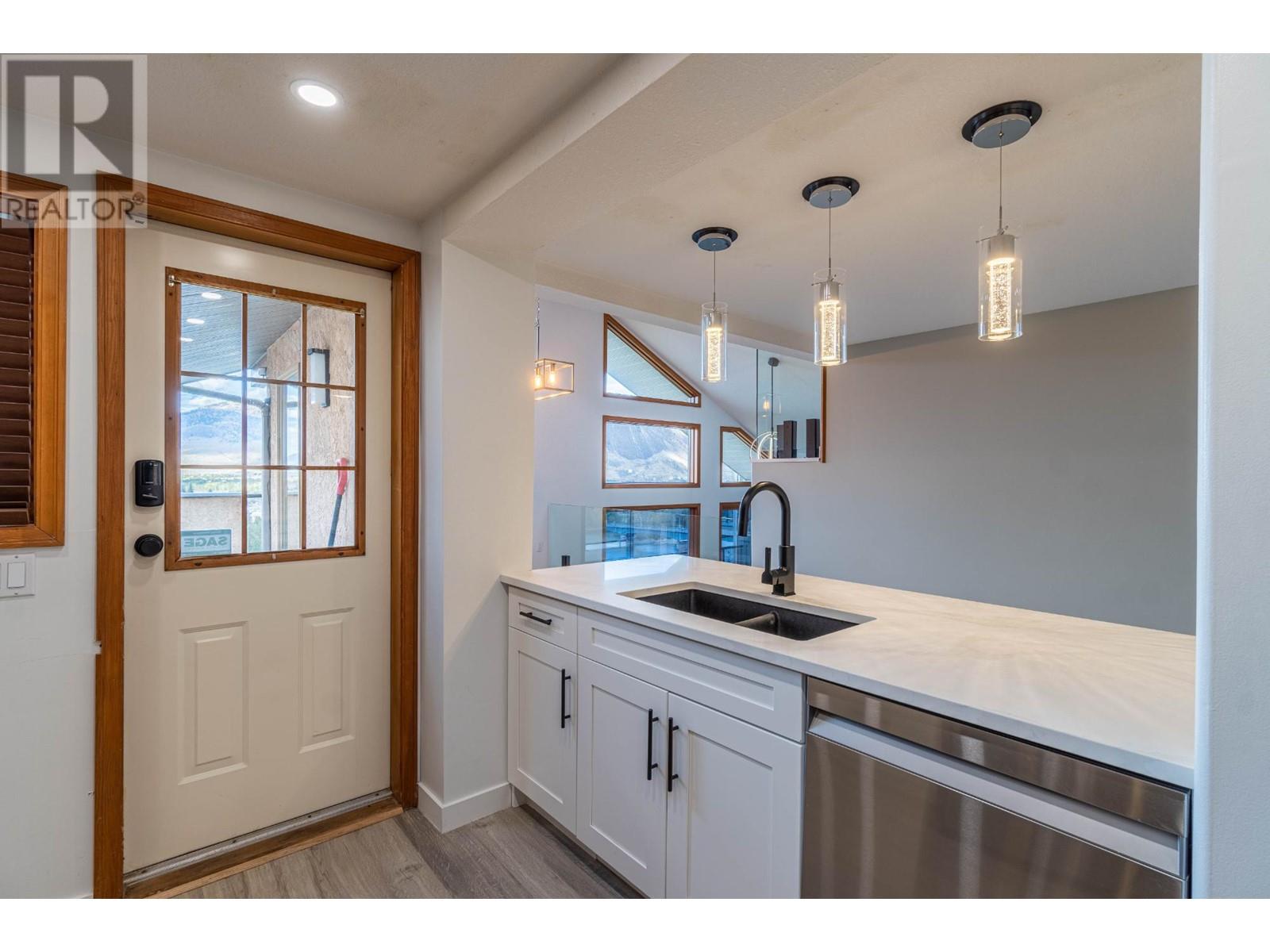 728 Chaparral Place, Kamloops, British Columbia  V2C 5W4 - Photo 9 - 181344