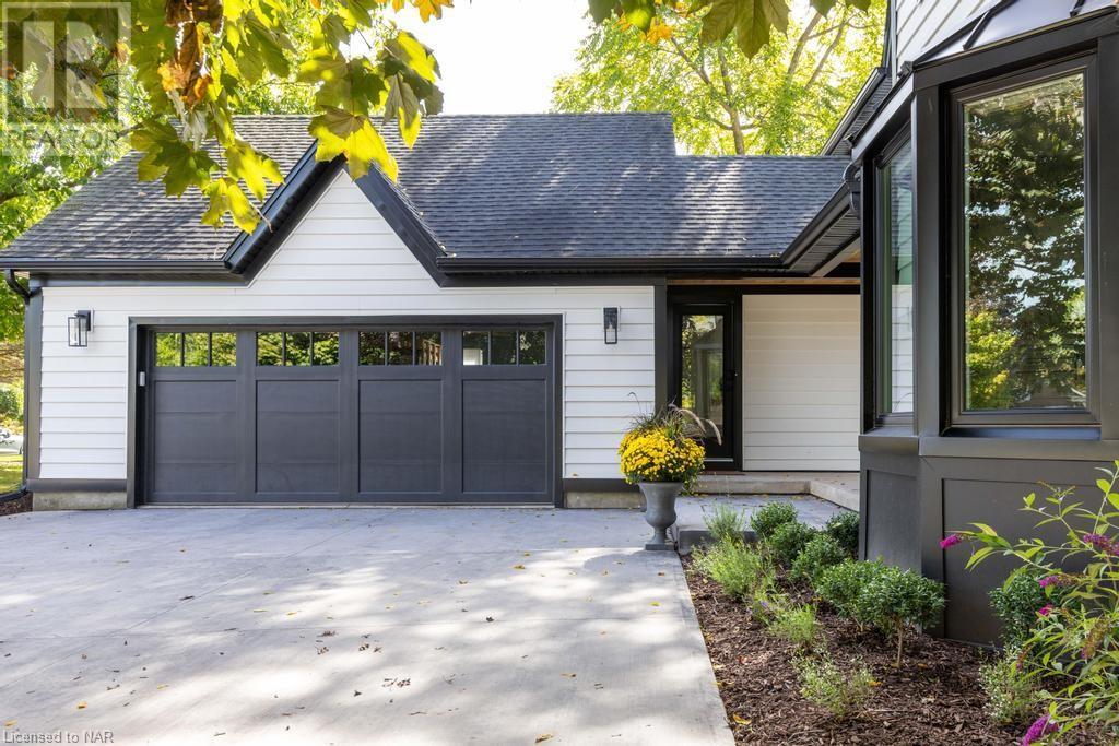 12 Scottdale Court, Pelham, Ontario  L0S 1E3 - Photo 3 - 40623598