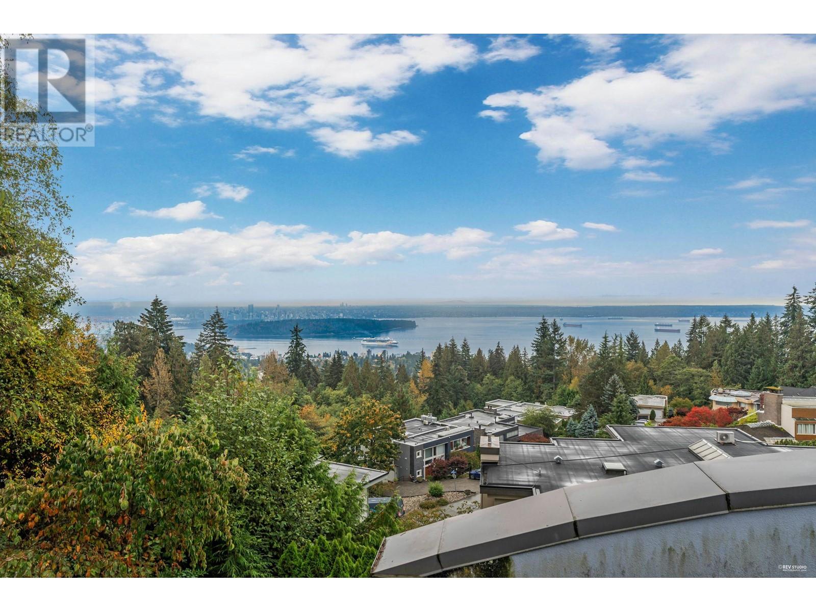 2617 Westhill Way, West Vancouver, British Columbia  V7S 3G9 - Photo 2 - R2934637