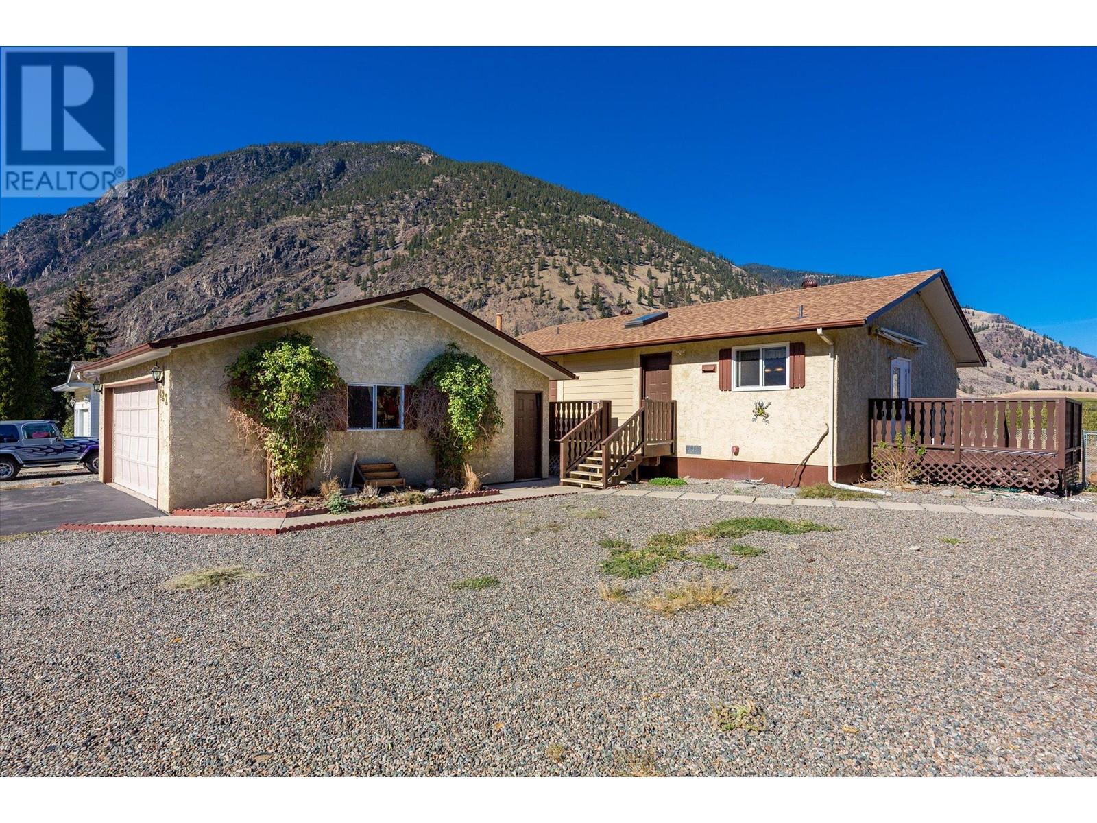 422 Vanderlinde Drive, keremeos, British Columbia