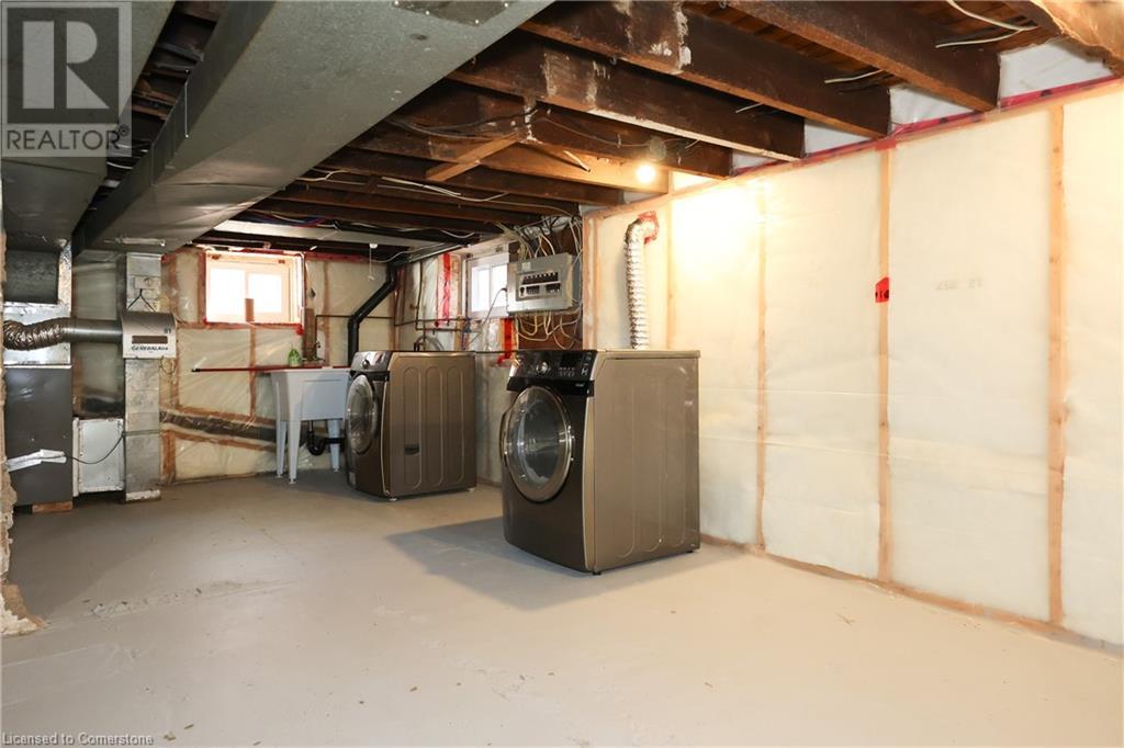 2 Berryman Avenue, St. Catharines, Ontario  L2R 3W9 - Photo 15 - 40661009