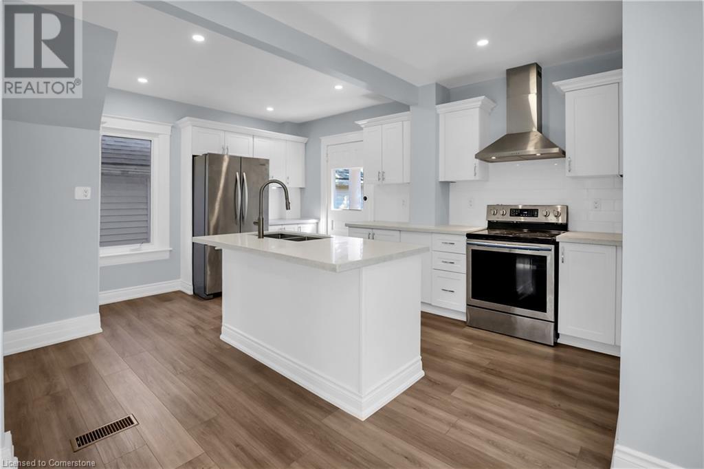 2 Berryman Avenue, St. Catharines, Ontario  L2R 3W9 - Photo 5 - 40661009