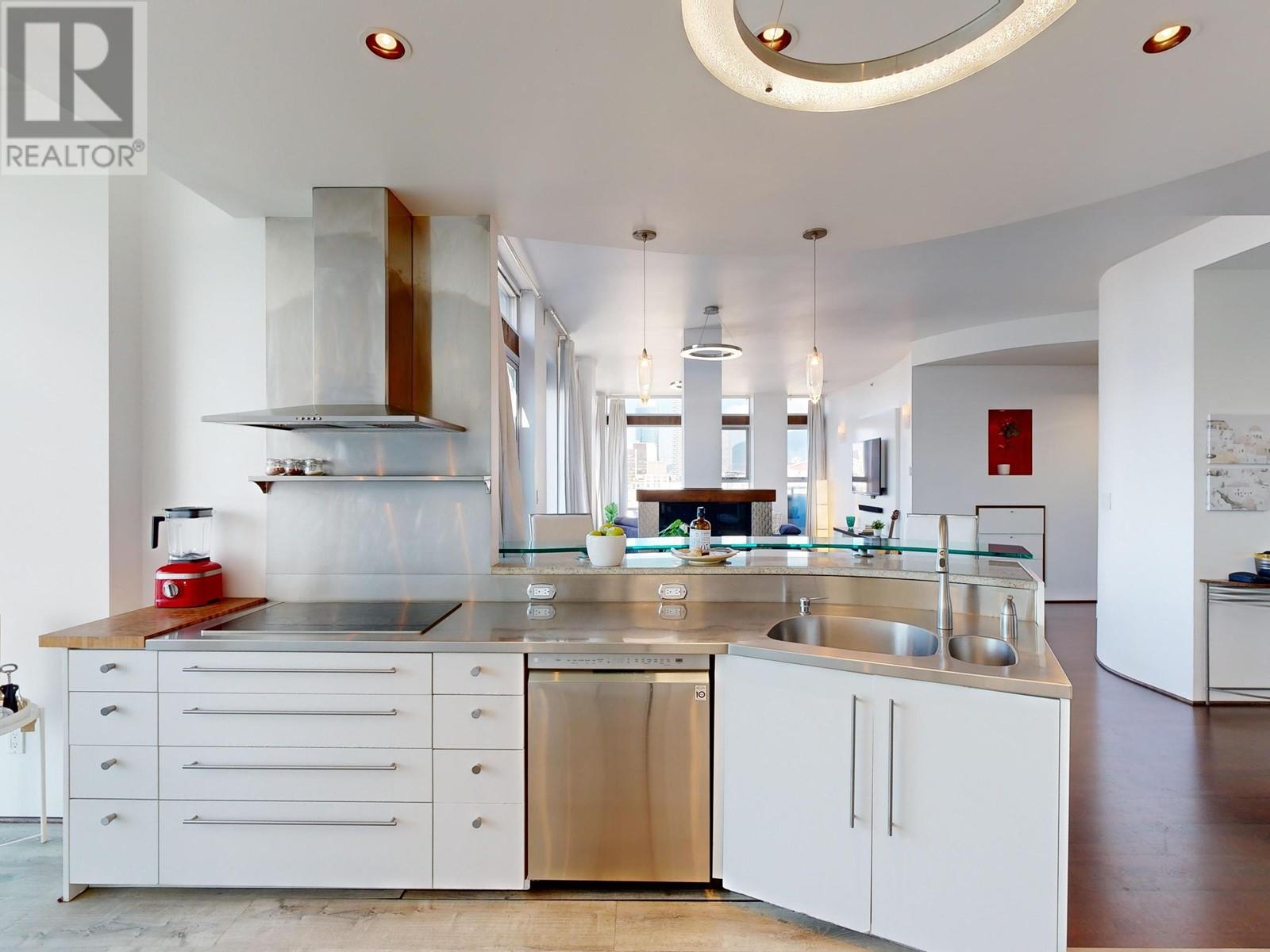 Listing Picture 16 of 40 : 3301 1008 CAMBIE STREET, Vancouver / 溫哥華 - 魯藝地產 Yvonne Lu Group - MLS Medallion Club Member