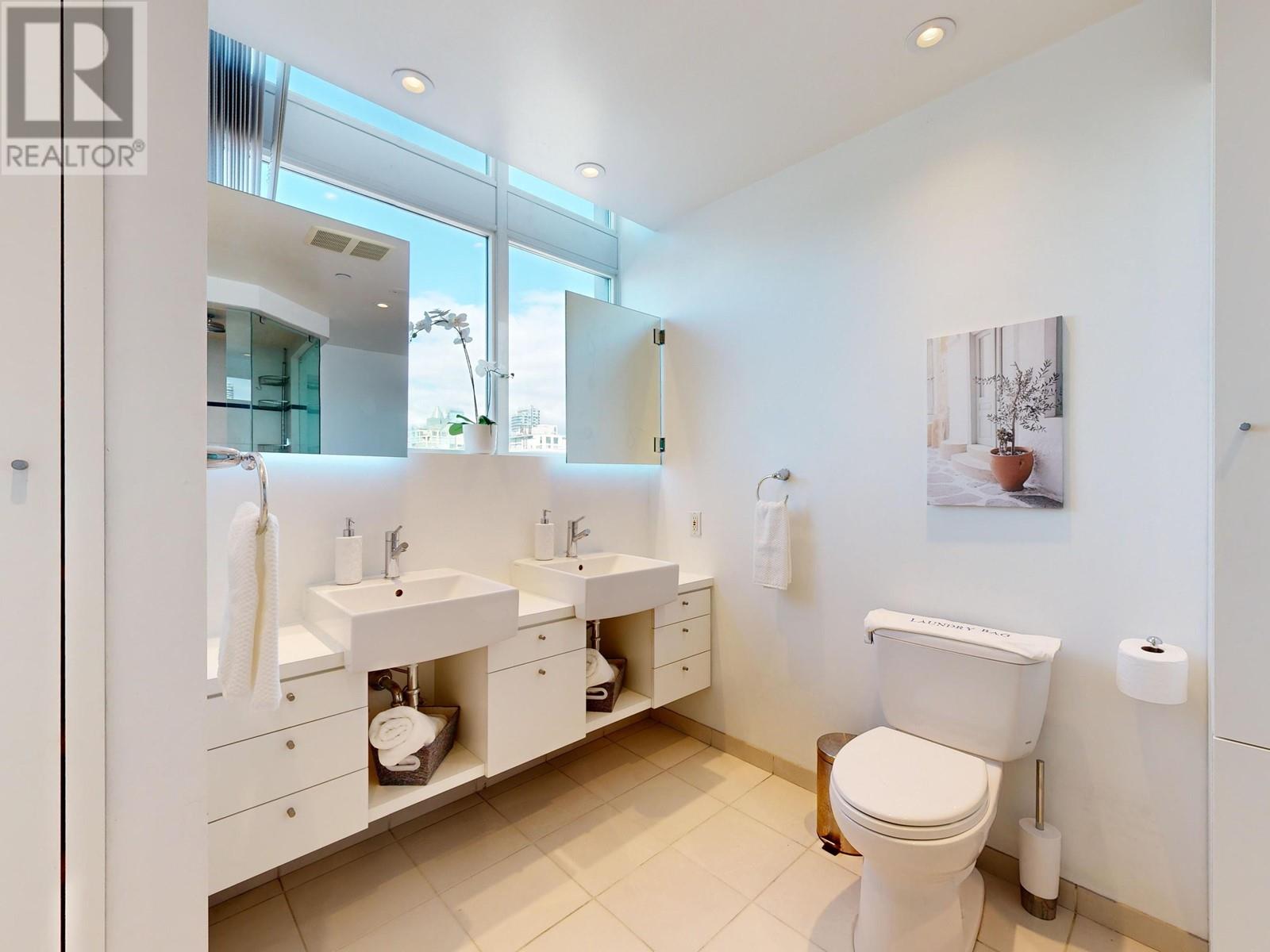 Listing Picture 26 of 40 : 3301 1008 CAMBIE STREET, Vancouver / 溫哥華 - 魯藝地產 Yvonne Lu Group - MLS Medallion Club Member