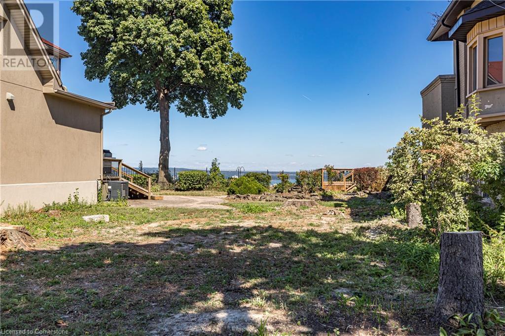 63 MOUNTAIN PARK Avenue, Hamilton, Ontario