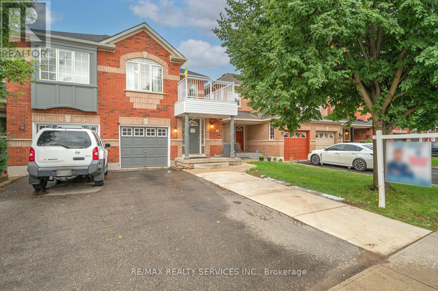 80 Winners Circle, Brampton, Ontario  L7A 1W2 - Photo 2 - W9391536