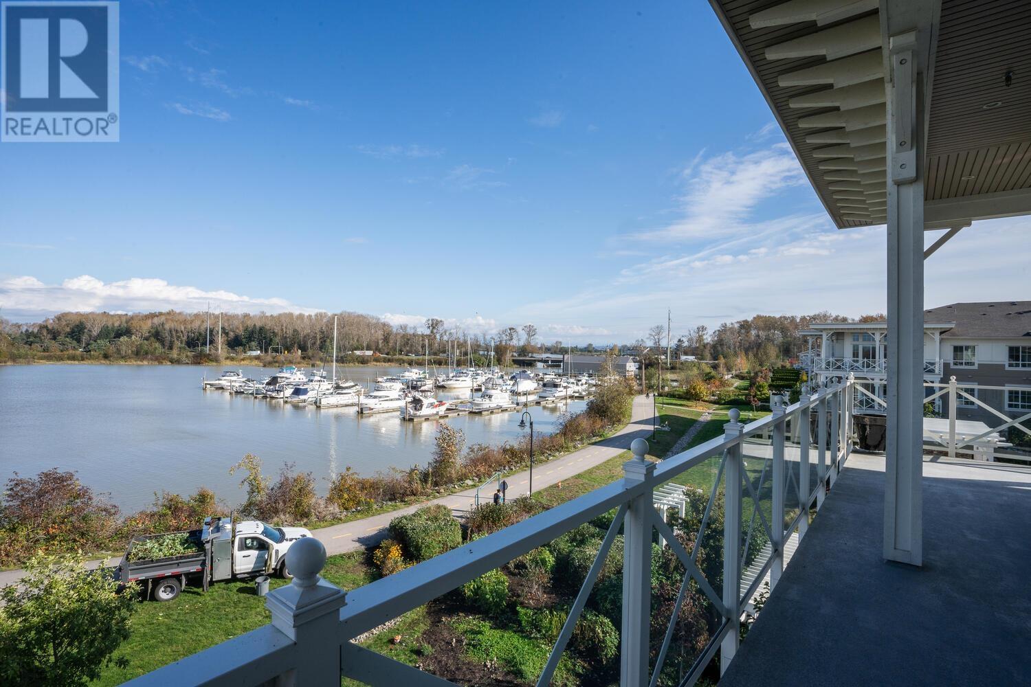 308 5535 Admiral Way, Ladner, British Columbia V4K 0E3 - Photo 1 - R2934647