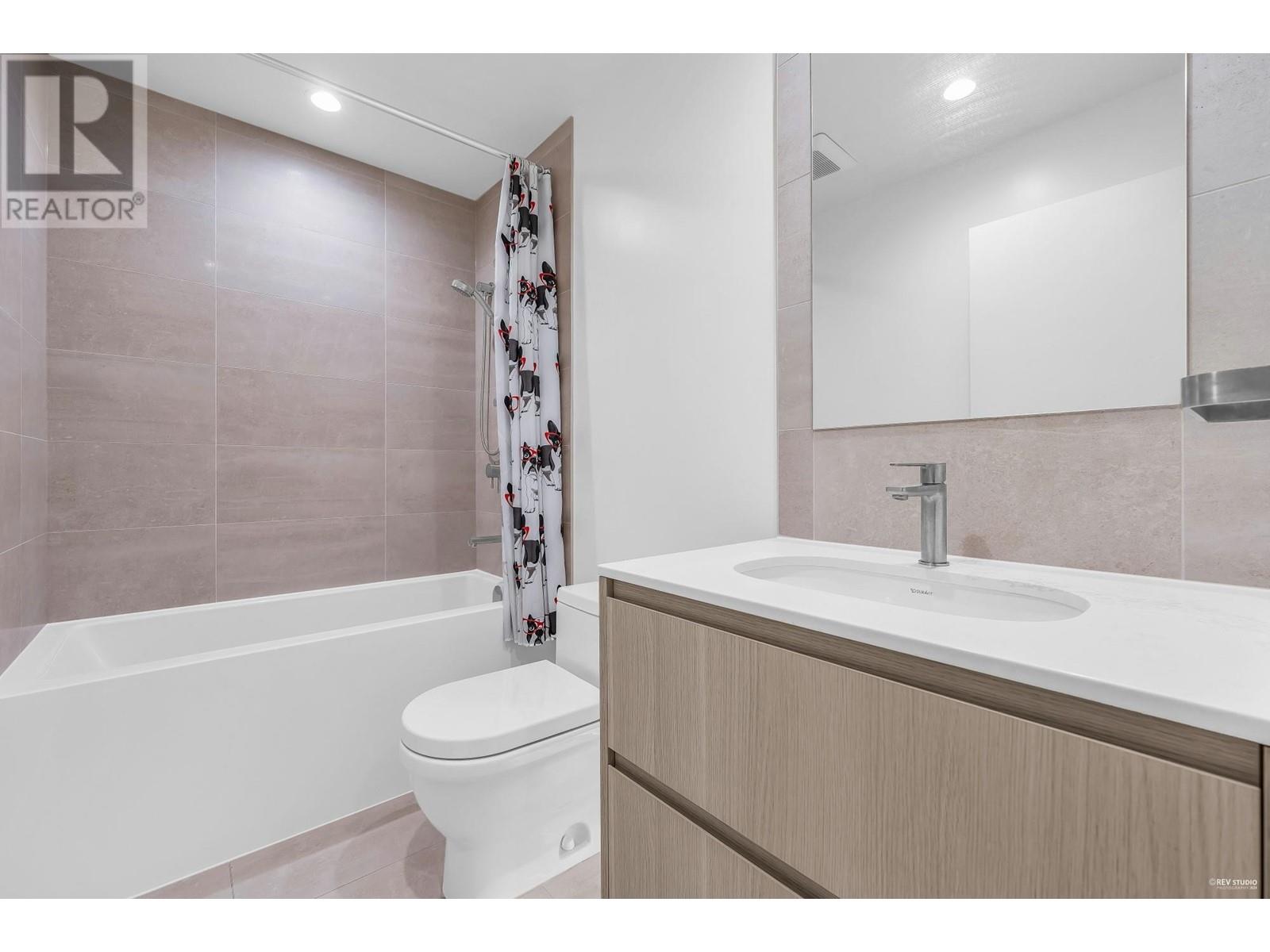 Listing Picture 13 of 33 : 305 6833 PEARSON WAY, Richmond / 烈治文 - 魯藝地產 Yvonne Lu Group - MLS Medallion Club Member