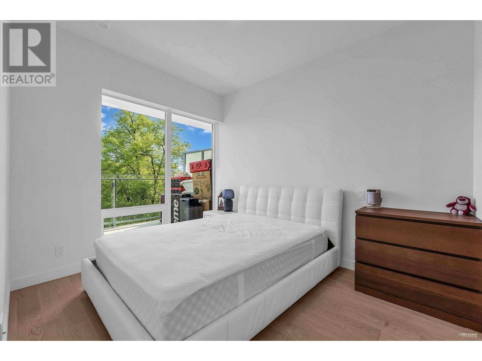 Listing Picture 15 of 33 : 305 6833 PEARSON WAY, Richmond / 烈治文 - 魯藝地產 Yvonne Lu Group - MLS Medallion Club Member
