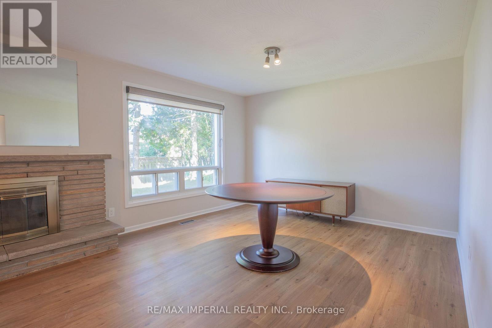 Lower - 70 Clansman Boulevard, Toronto, Ontario  M2H 1X8 - Photo 3 - C9391753