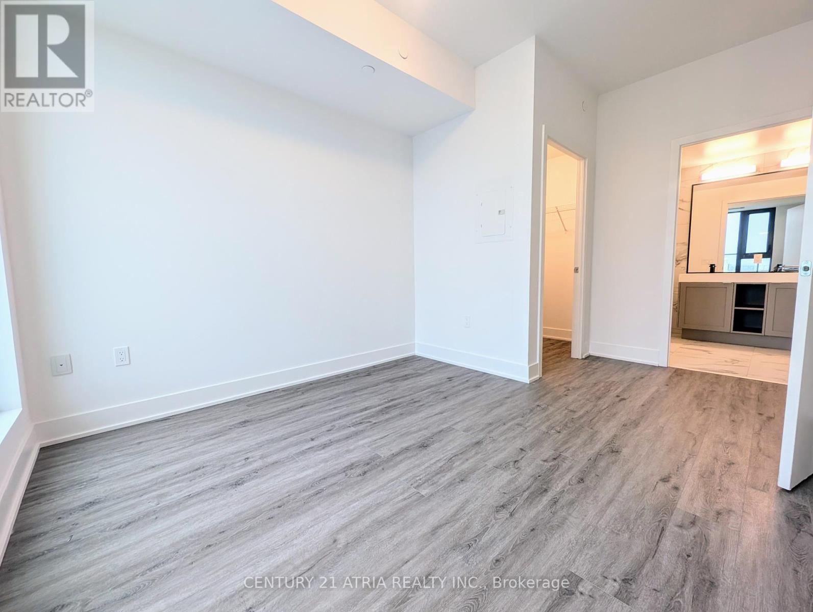 808 - 250 Lawrence Avenue, Toronto, Ontario  M5M 1B1 - Photo 2 - C9391816