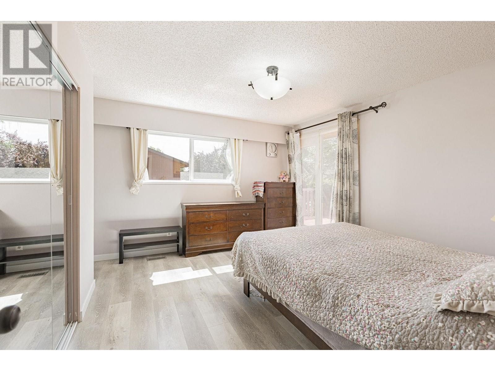 8551 Demorest Drive, Richmond, British Columbia  V7A 4P8 - Photo 8 - R2934415