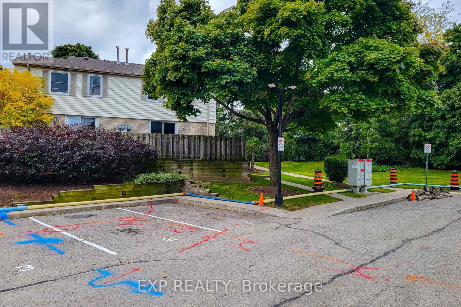 2 - 1300 Upper Ottawa Street, Hamilton, Ontario  L8W 1M8 - Photo 2 - X9391982