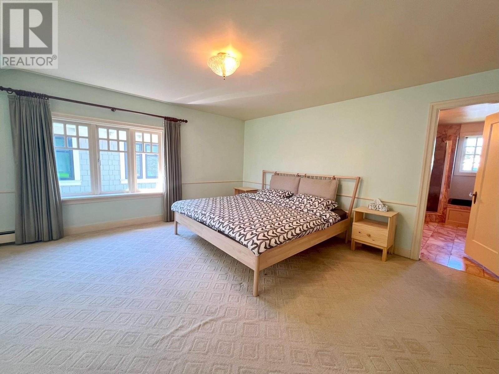 Listing Picture 13 of 22 : 3075 W 36TH AVENUE, Vancouver / 溫哥華 - 魯藝地產 Yvonne Lu Group - MLS Medallion Club Member