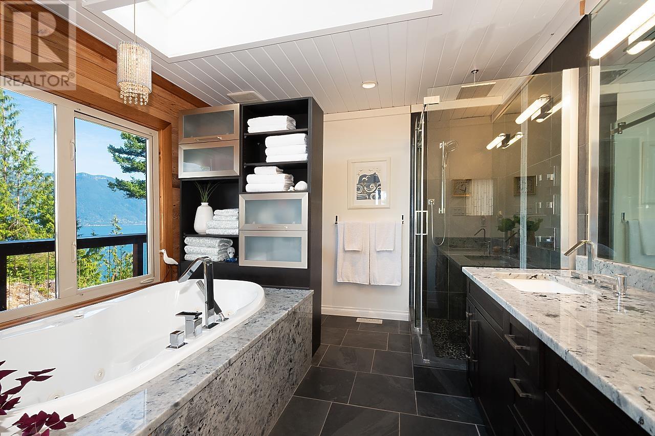 2016 Mount Artaban Road, Gambier Island, British Columbia  V0N 1V0 - Photo 14 - R2857520