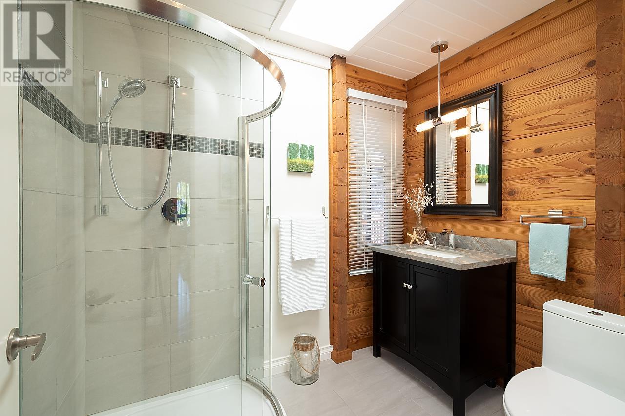 2016 Mount Artaban Road, Gambier Island, British Columbia  V0N 1V0 - Photo 16 - R2857520