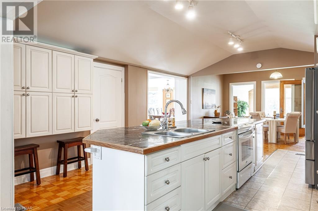 5515 Line 2, Perth South, Ontario N0M 1V0 - Photo 15 - 40658931