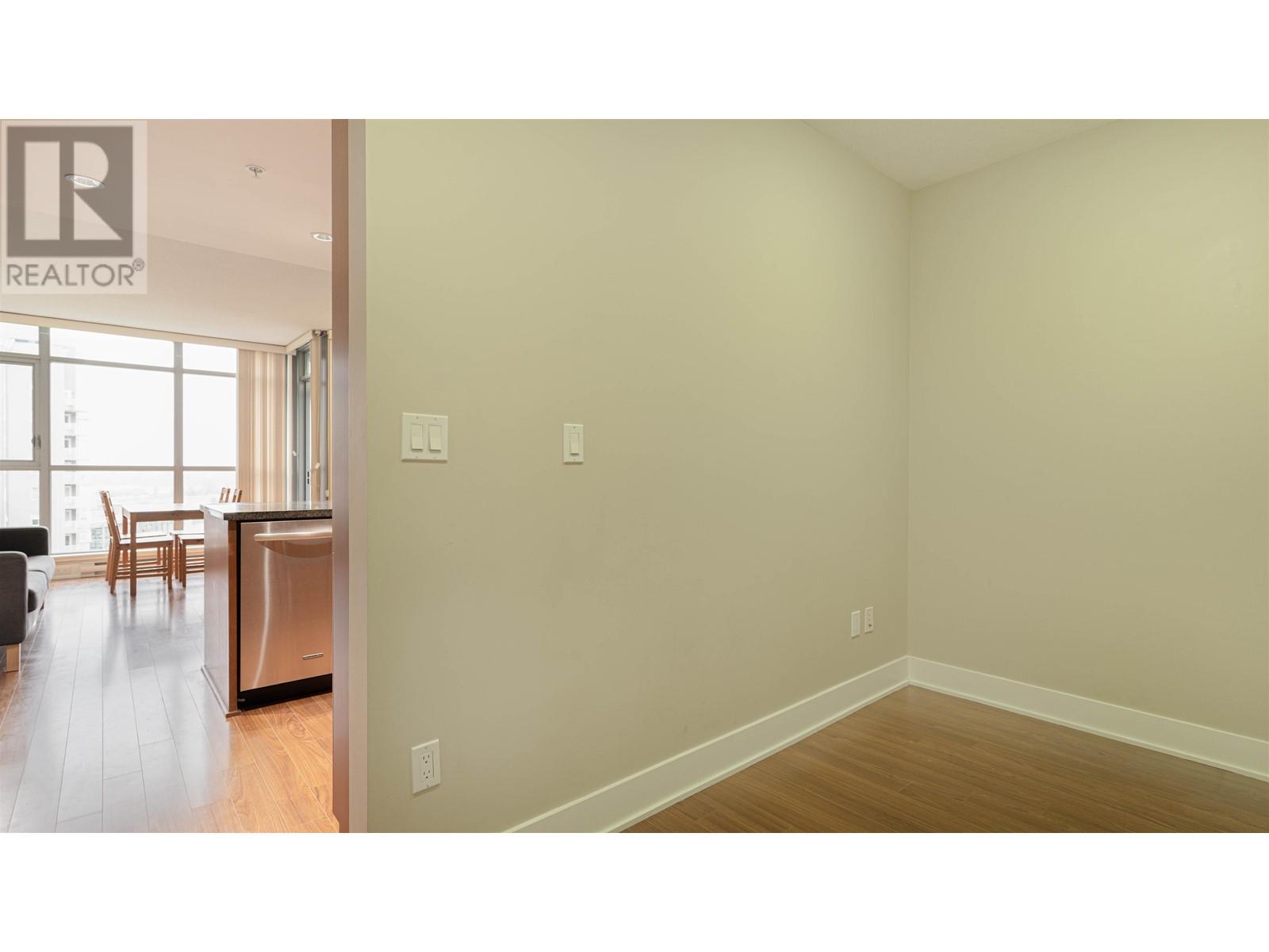 1008 3008 Glen Drive, Coquitlam, British Columbia  V3B 0J5 - Photo 16 - R2933248