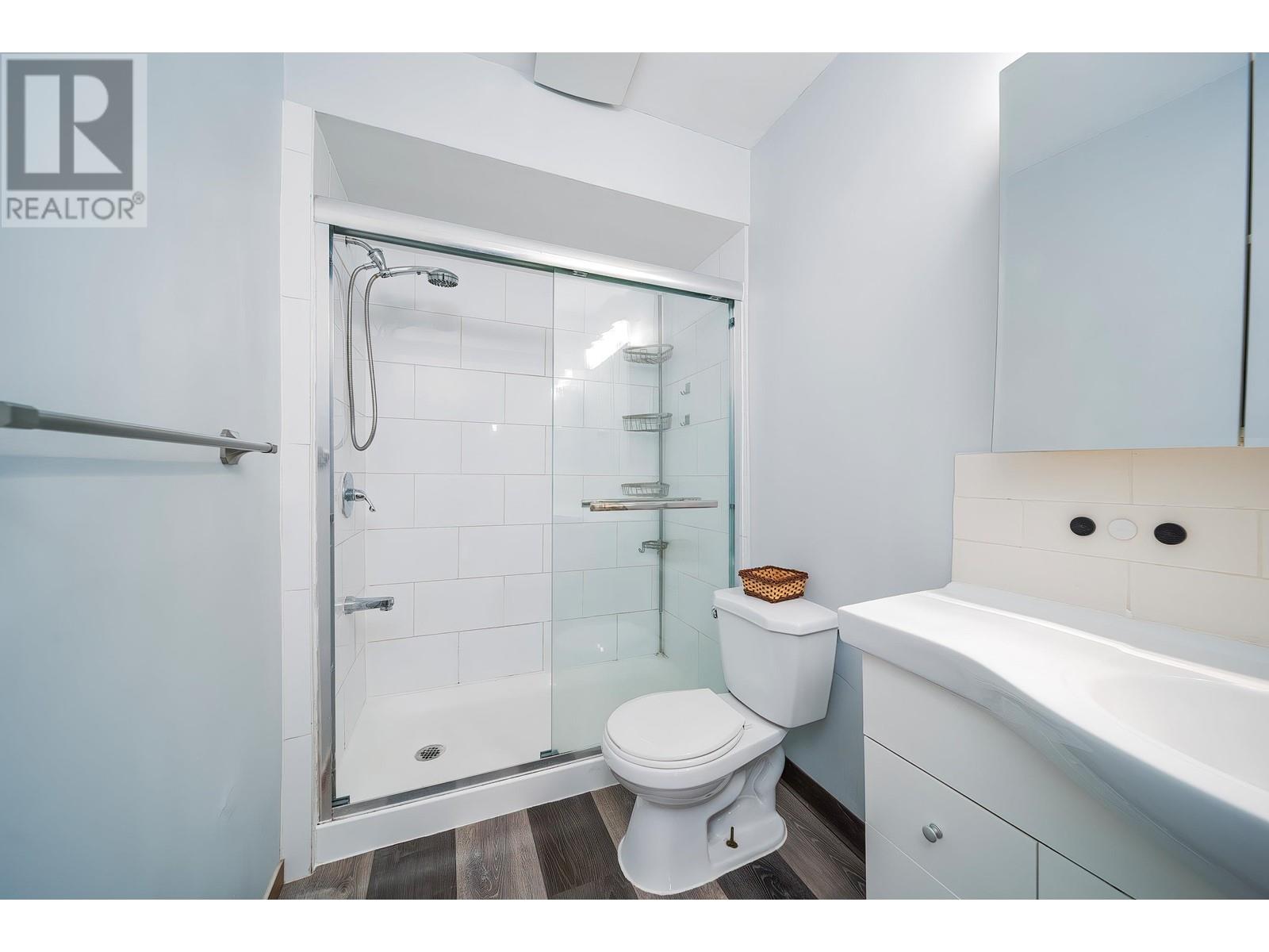 Listing Picture 5 of 38 : 1150 E 21ST AVENUE, Vancouver / 溫哥華 - 魯藝地產 Yvonne Lu Group - MLS Medallion Club Member