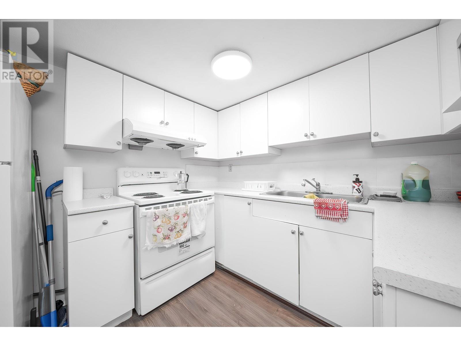 Listing Picture 38 of 38 : 1150 E 21ST AVENUE, Vancouver / 溫哥華 - 魯藝地產 Yvonne Lu Group - MLS Medallion Club Member