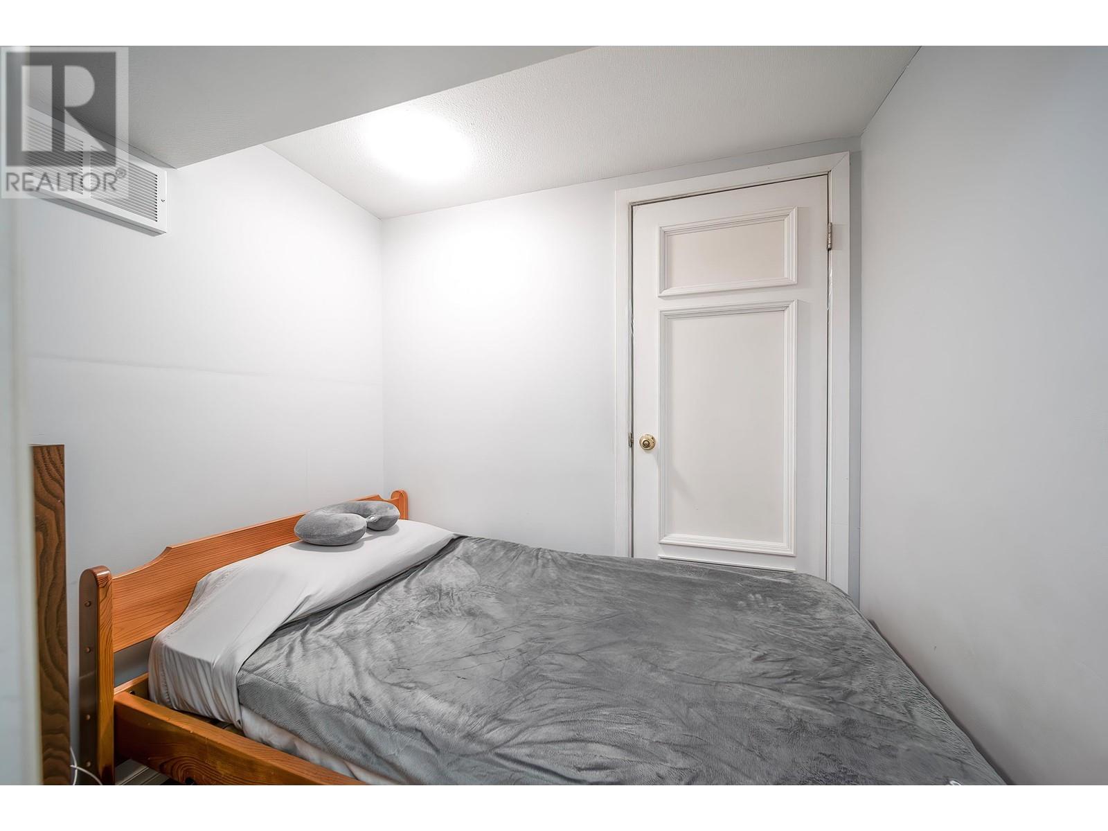 Listing Picture 22 of 38 : 1150 E 21ST AVENUE, Vancouver / 溫哥華 - 魯藝地產 Yvonne Lu Group - MLS Medallion Club Member