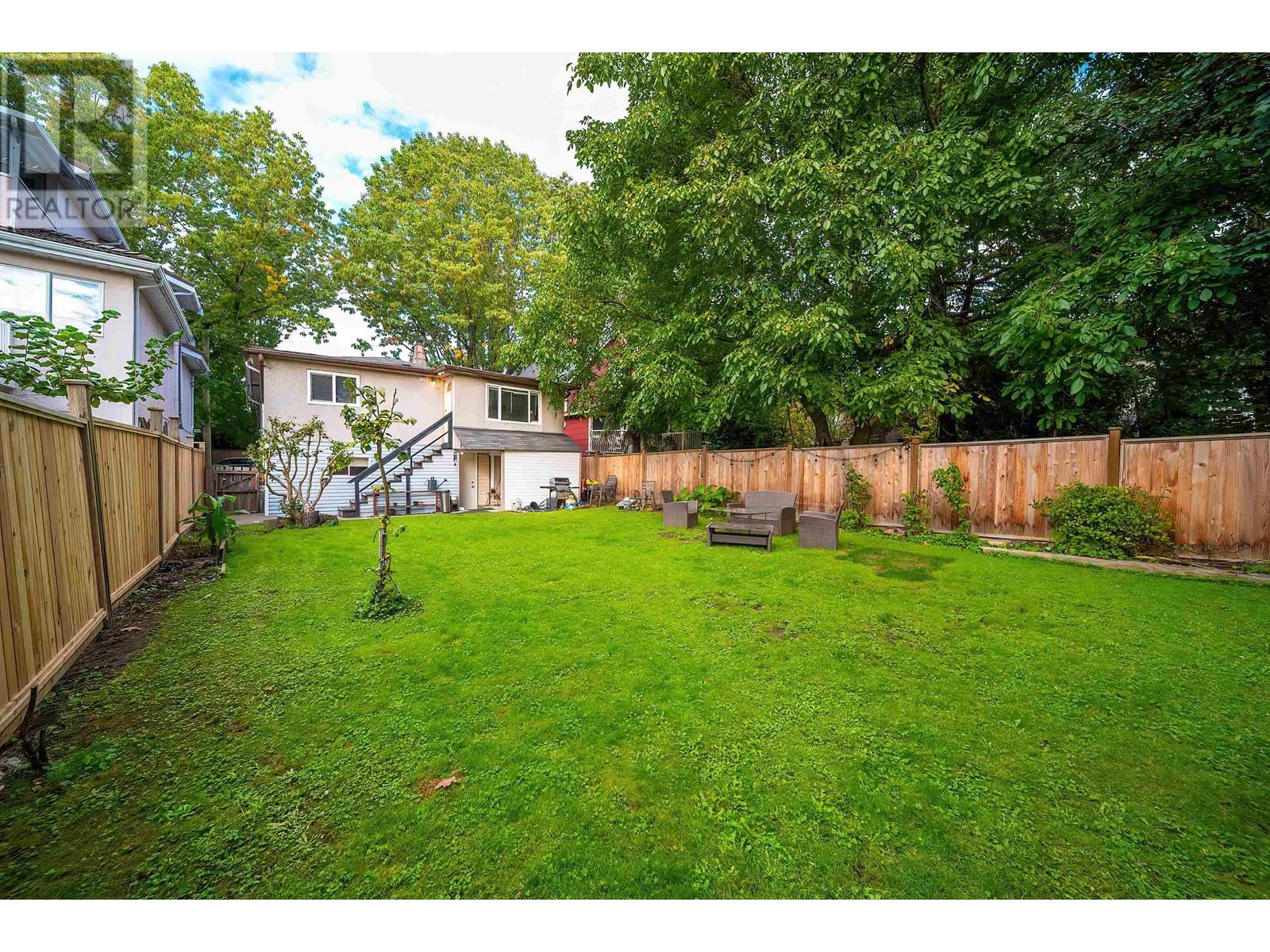 Listing Picture 31 of 38 : 1150 E 21ST AVENUE, Vancouver / 溫哥華 - 魯藝地產 Yvonne Lu Group - MLS Medallion Club Member