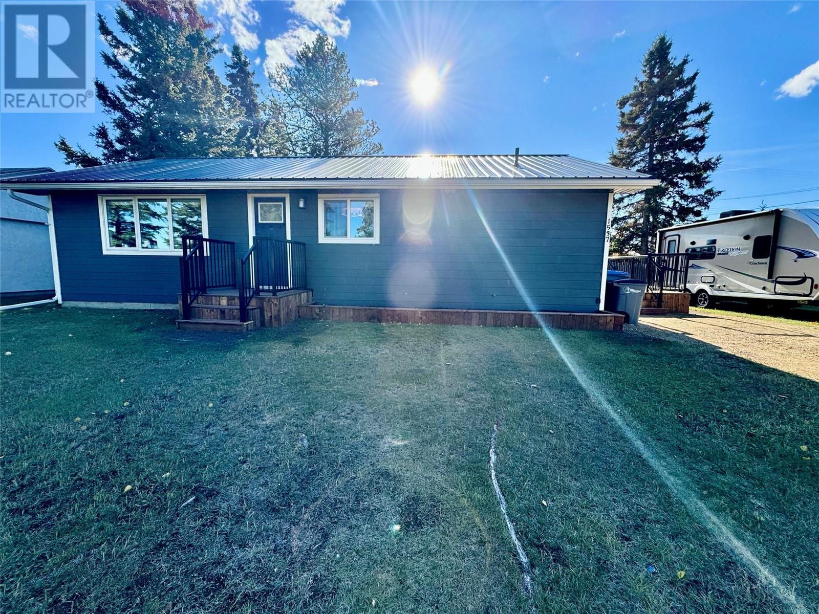 1537 115 Avenue Dawson Creek