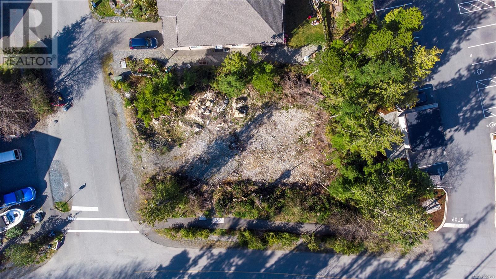 948 Hardy Pl, Tofino, British Columbia