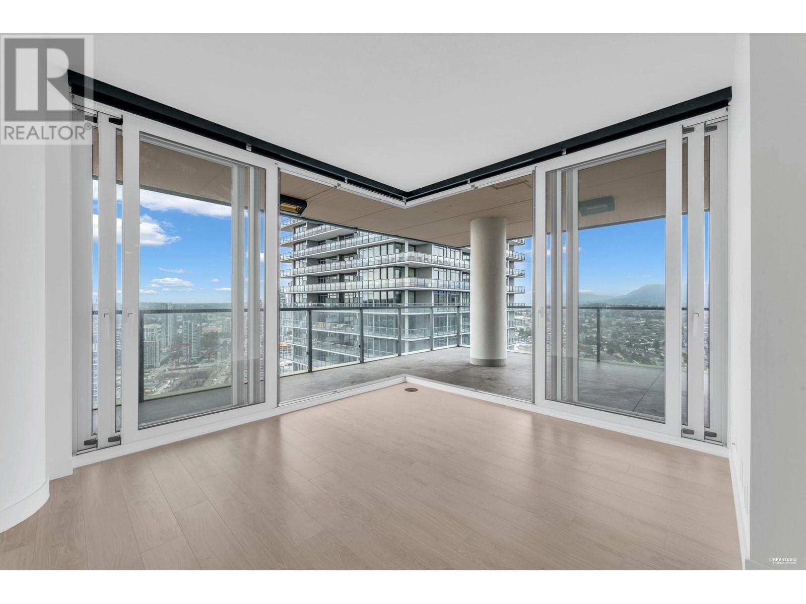 Listing Picture 4 of 40 : 3602 4880 LOUGHEED HIGHWAY, Burnaby / 本拿比 - 魯藝地產 Yvonne Lu Group - MLS Medallion Club Member