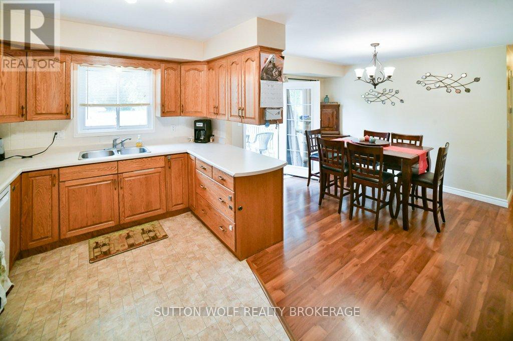 566 Dewan Street, Strathroy-Caradoc, Ontario  N7G 3C7 - Photo 6 - X9375323