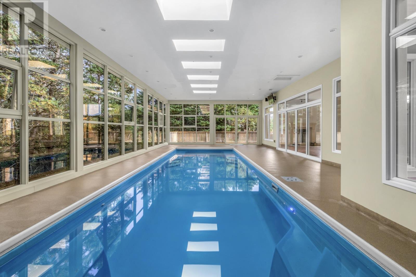 Property at 1 Jennys Way image 3