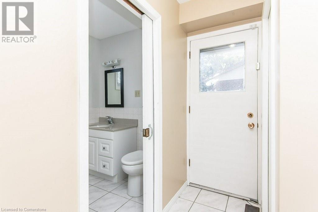 464 Hazel Street, Waterloo, Ontario  N2L 3R1 - Photo 18 - 40629269