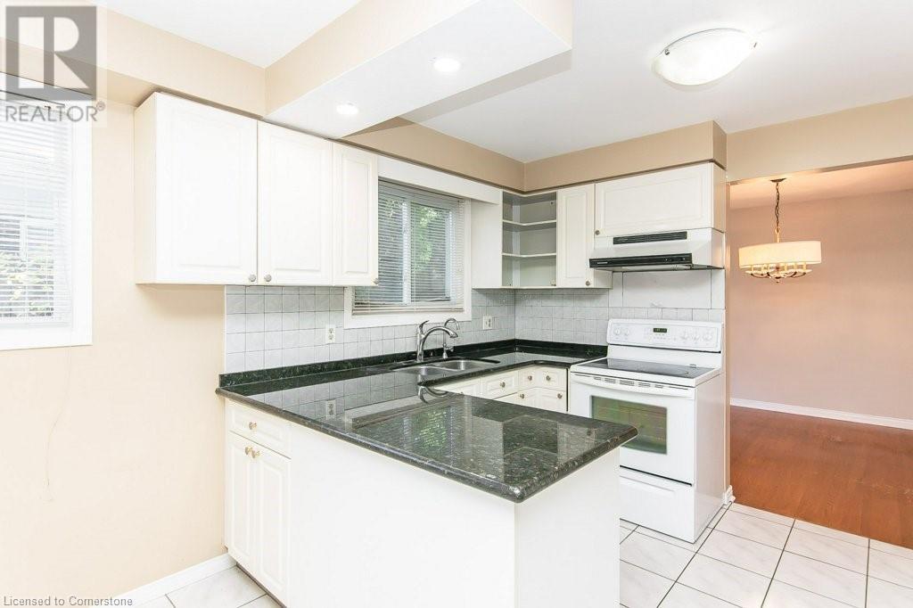 464 Hazel Street, Waterloo, Ontario  N2L 3R1 - Photo 13 - 40629269