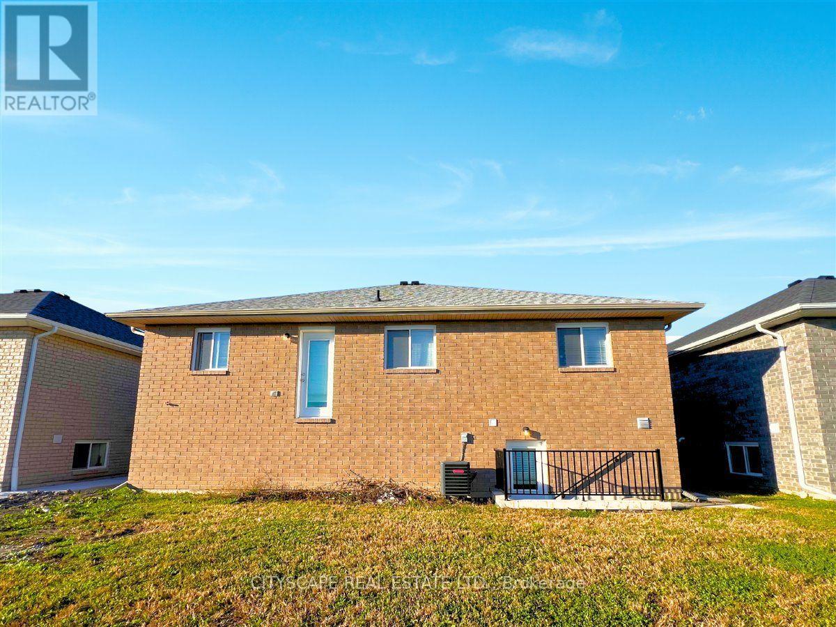 1057 Aspen Ridge Crescent, Lakeshore, Ontario  N0R 1A0 - Photo 38 - X9392626