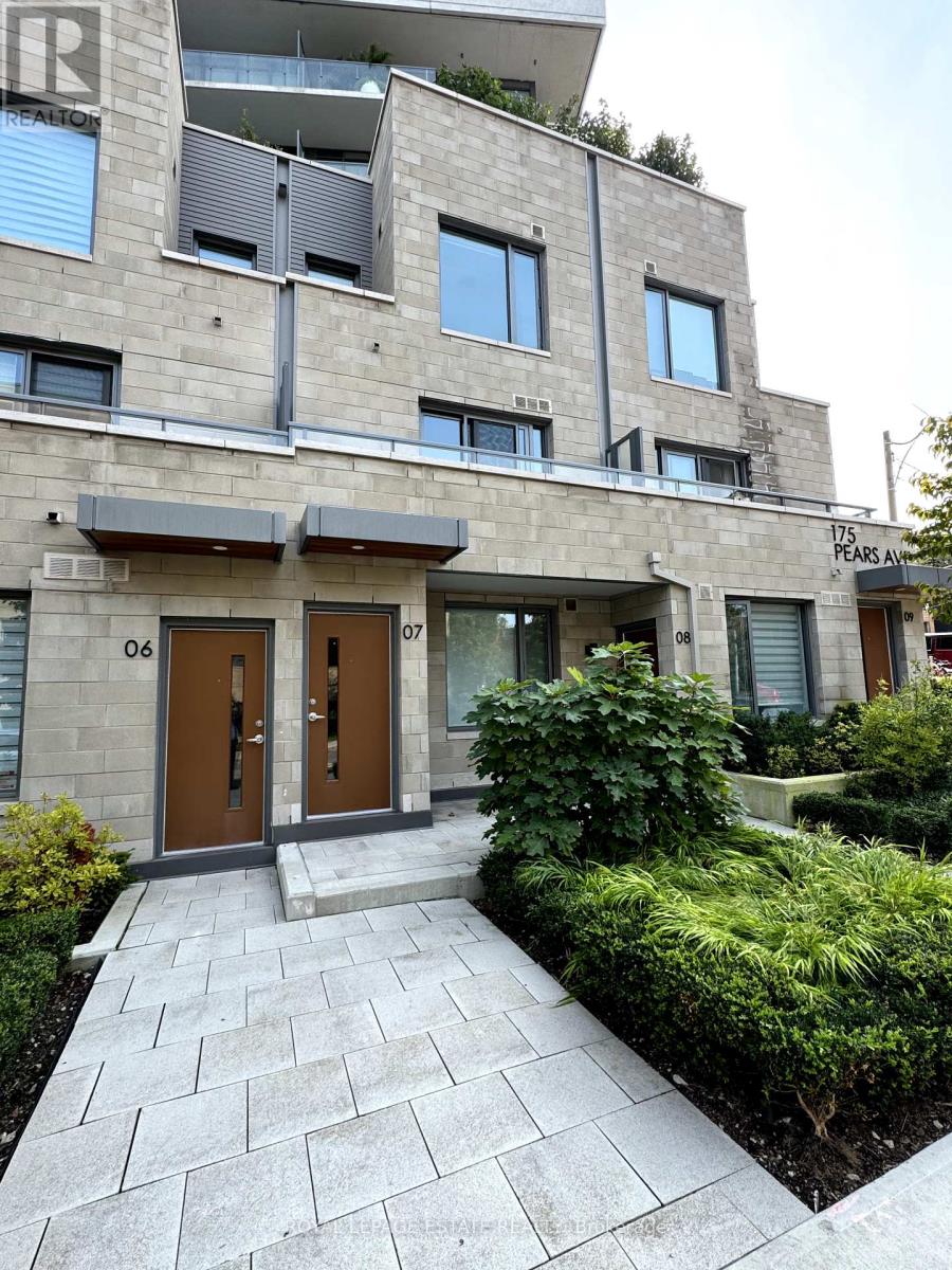 Th7 - 175 Pears Avenue, Toronto, Ontario  M5R 0C1 - Photo 4 - C9380139