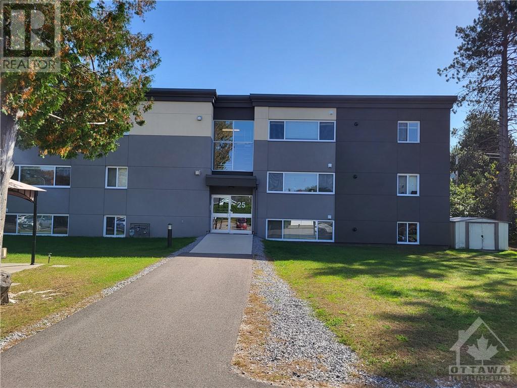 25 Tamarack Street Unit#103, Deep River, Ontario  K0J 1P0 - Photo 1 - 1416141